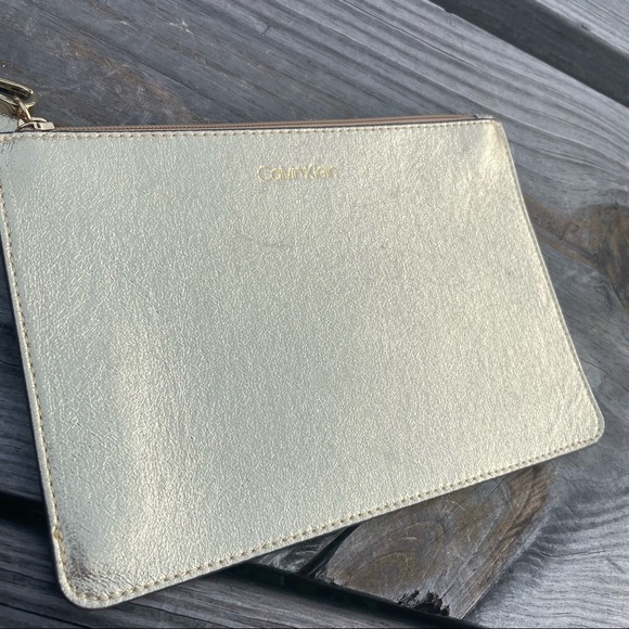 Calvin Klein Gold P’Leather Pouch Wristlet Case Organizer Wallet NEW NWOT 6 x 9” - Picture 2 of 5